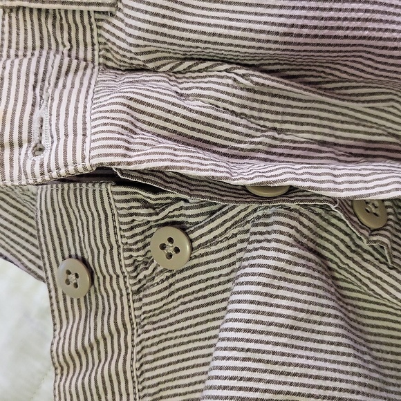 Shorts - Picture 3 of 7